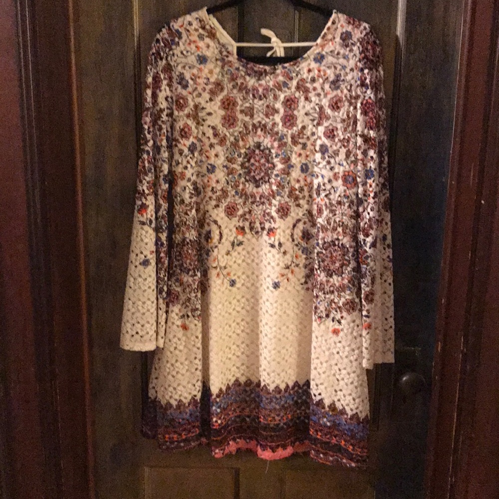 Xhilaration- Cream Dress, size Large, worn once